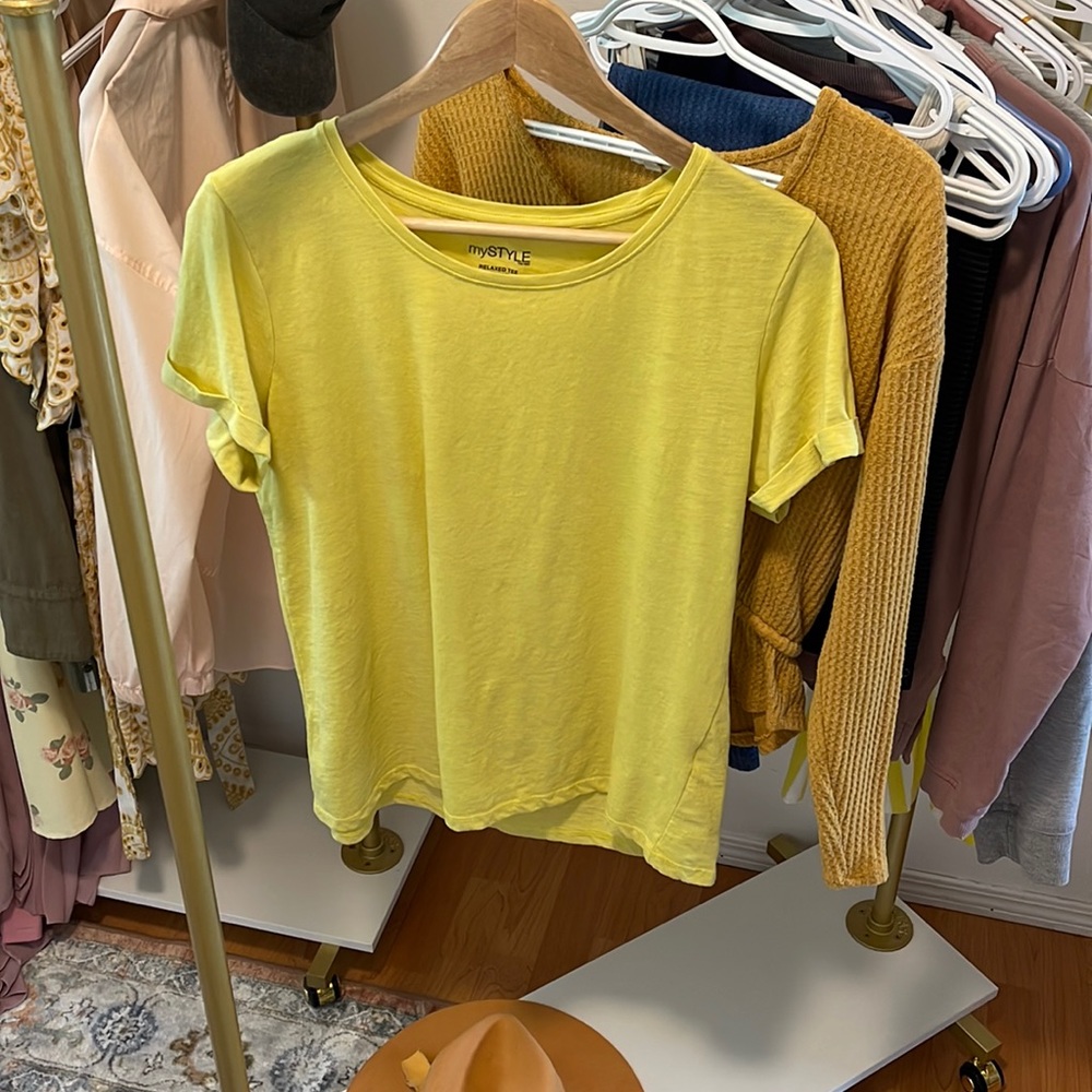 Yellow t shirt